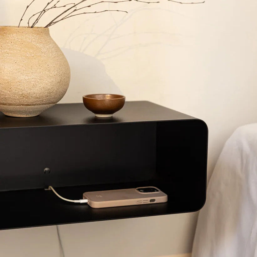 Mesita de pared COMO – mesita de noche flotante en metal - Kaimok Design