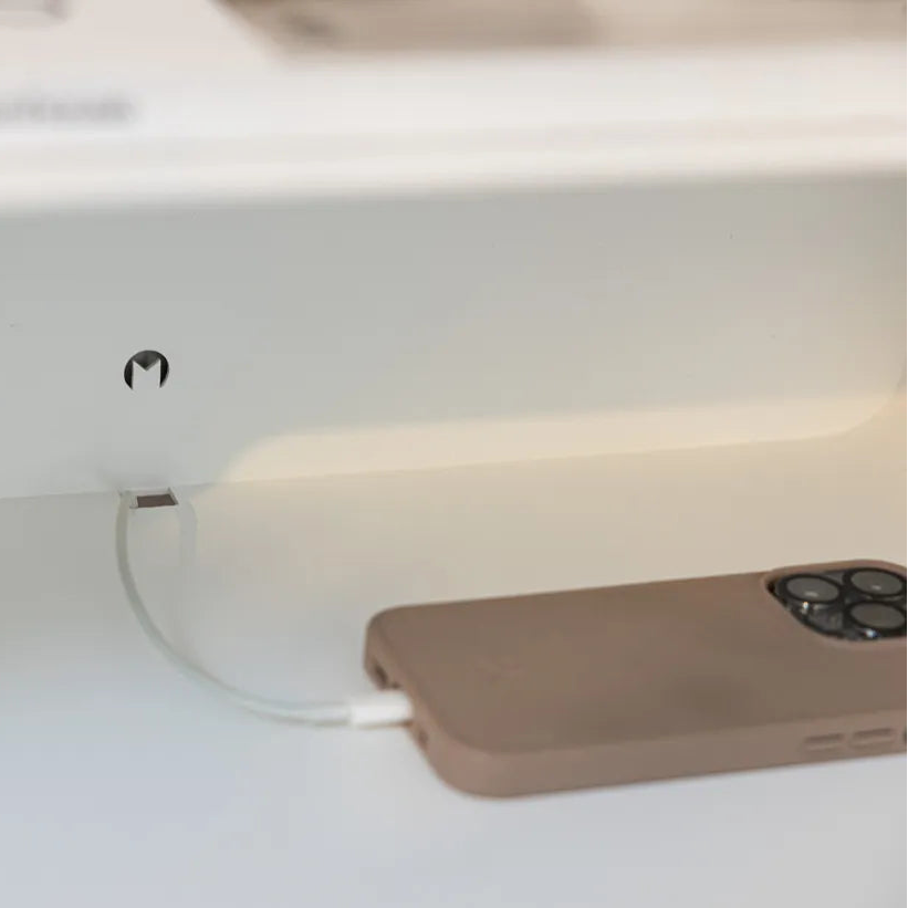 Mesita de pared COMO – mesita de noche flotante en metal - Kaimok Design
