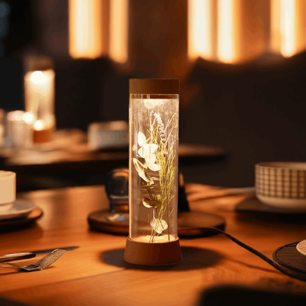 Lámpara de mesa recargable EOS, iluminación LED sostenible - Kaimok Design