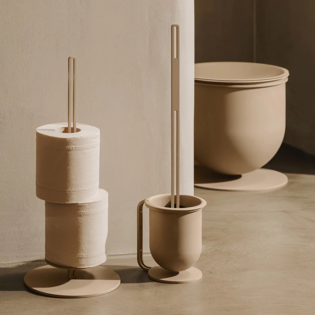 Escobillero Treviso – portaescobillas baño de pared o suelo - Kaimok Design