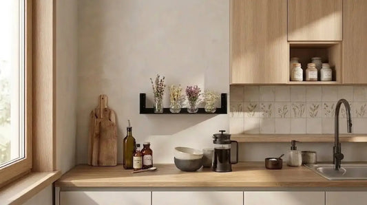 repisa de pared Bergamo en la cocina para organizar el espacio - Kaimok Design