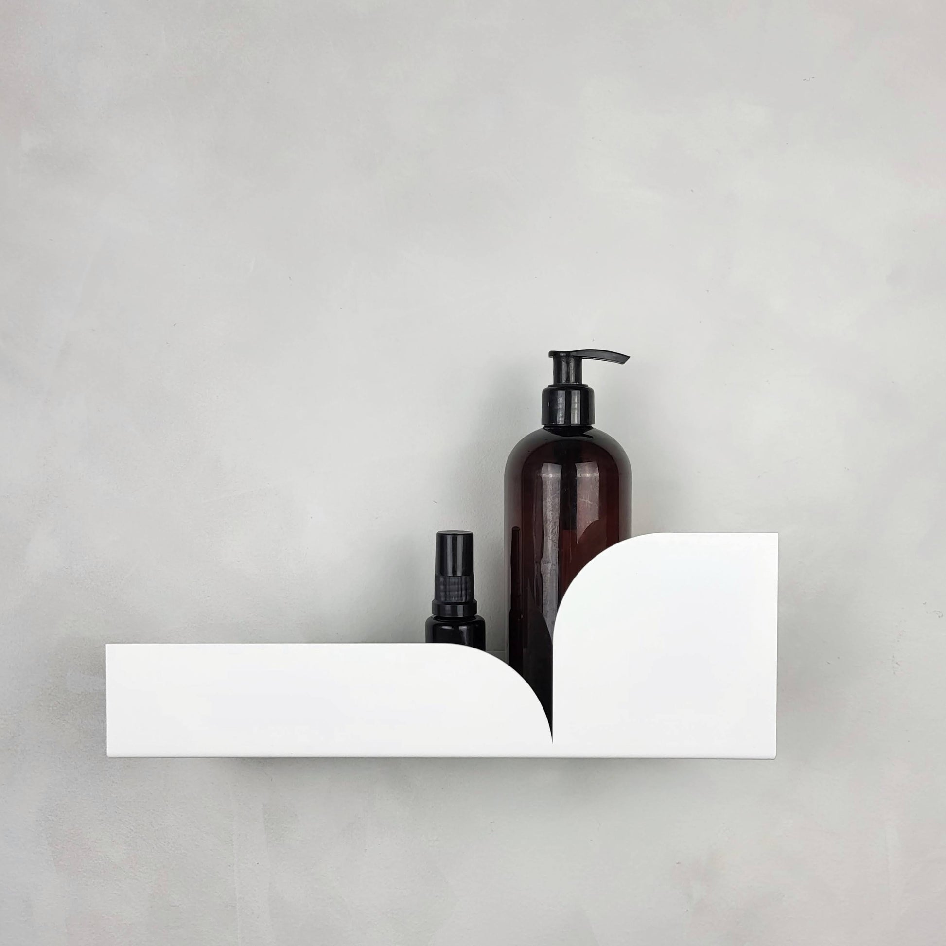 Estantería metálica mediana Torino blanco – repisa flotante de pared para baño – Kaimok Design