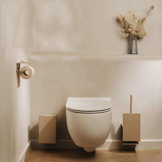 Set baño beige: organizador Amsterdam, portarrollos Berno y escobillero Lugano | Kaimok Design
