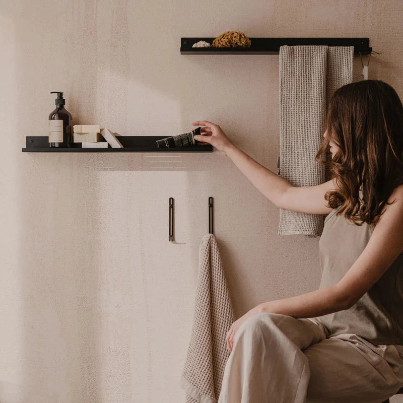 Gancho Malmo negro – baño minimalista nórdico – Kaimok Design