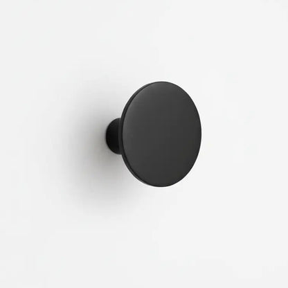 Percha individual pared Palermo, negro mate redonda - Kaimok Design