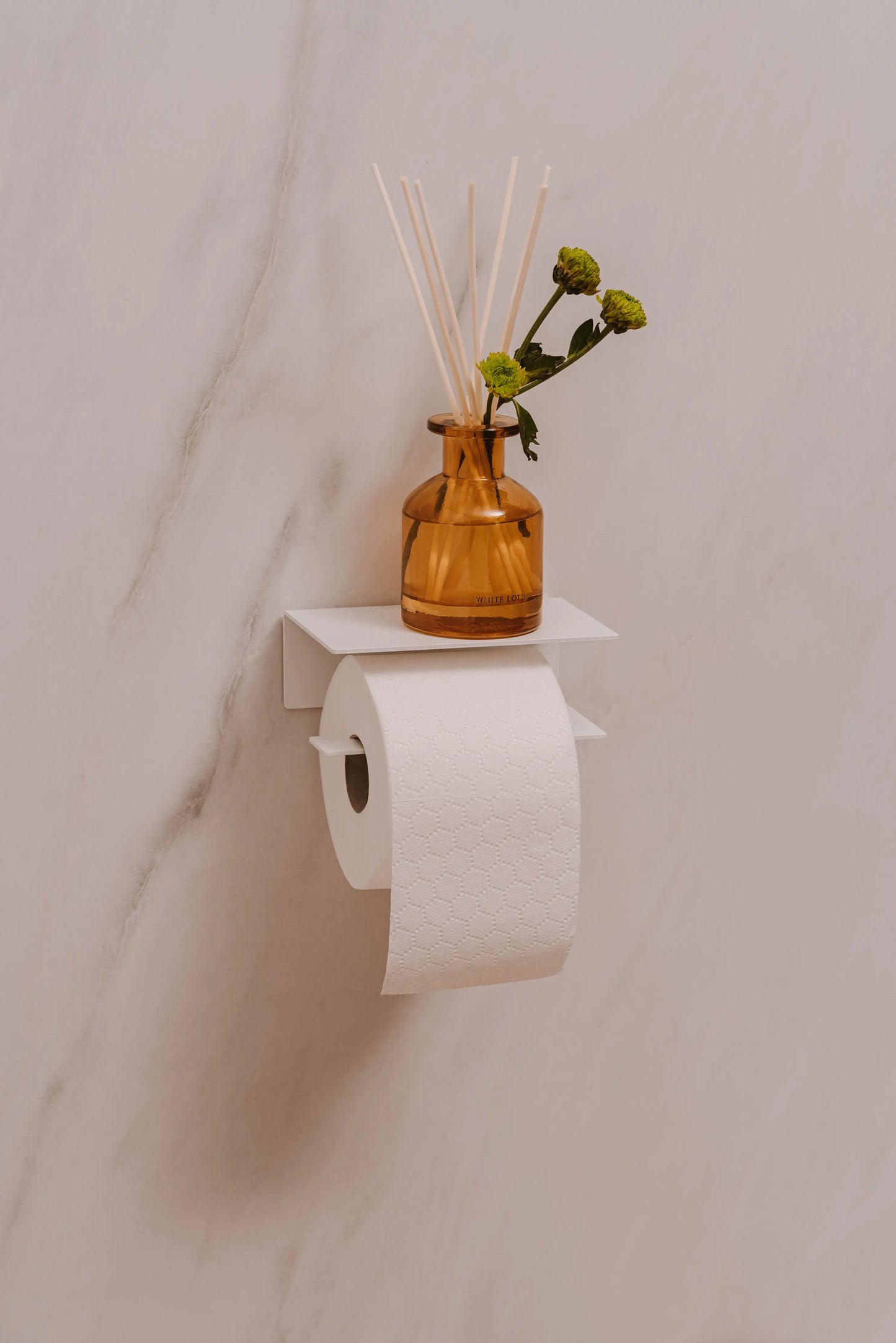 Portarrollos Berno –  blanco - pequeño - accesorios baño moderno con estante - Kaimok Design