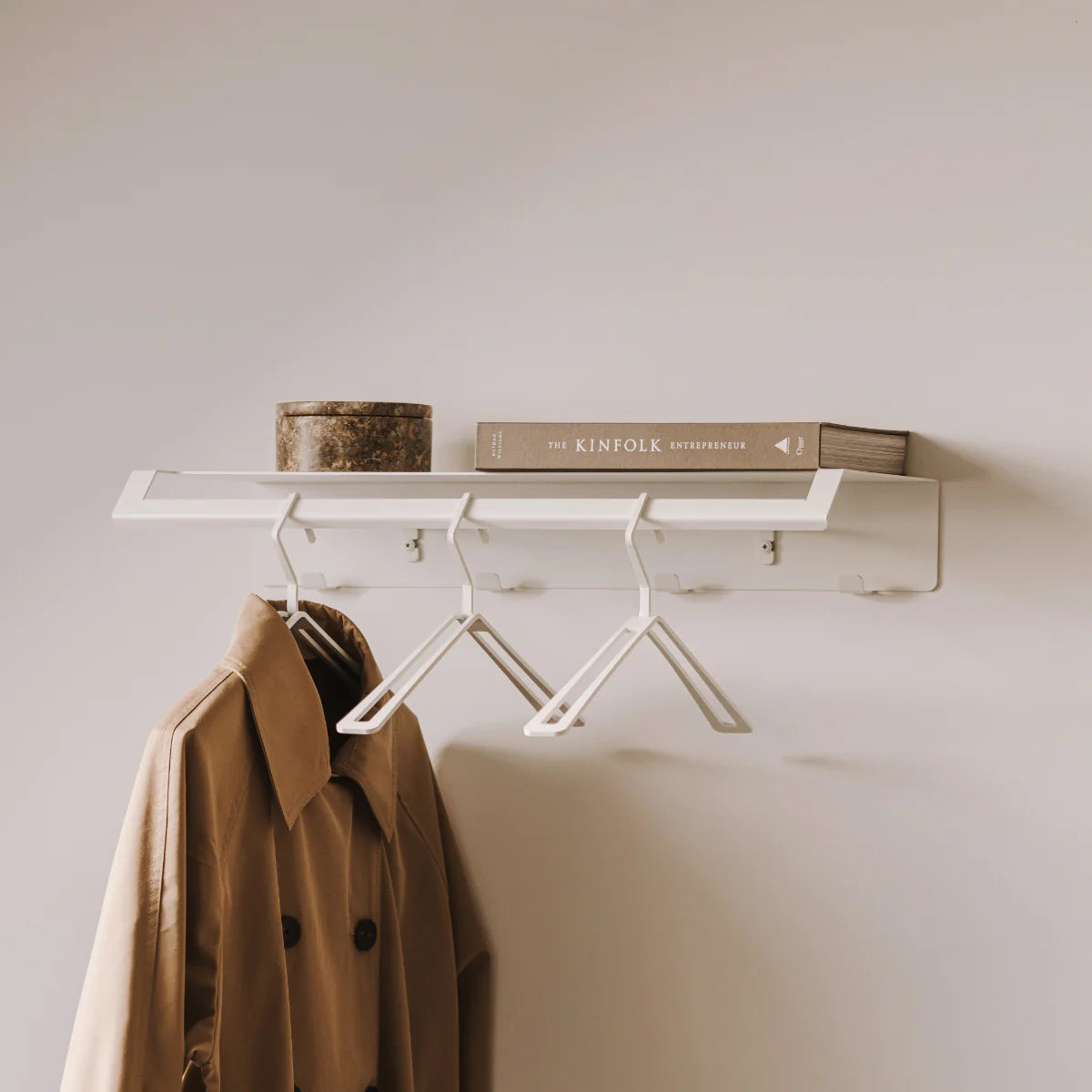 Perchero de pared Ibiza – colgador de pared con estante y ganchos - Kaimok Design