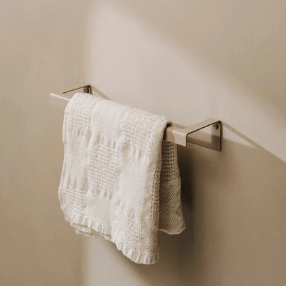 Toallero Siena – barra para toalla baño en acero inoxidable - Kaimok Design